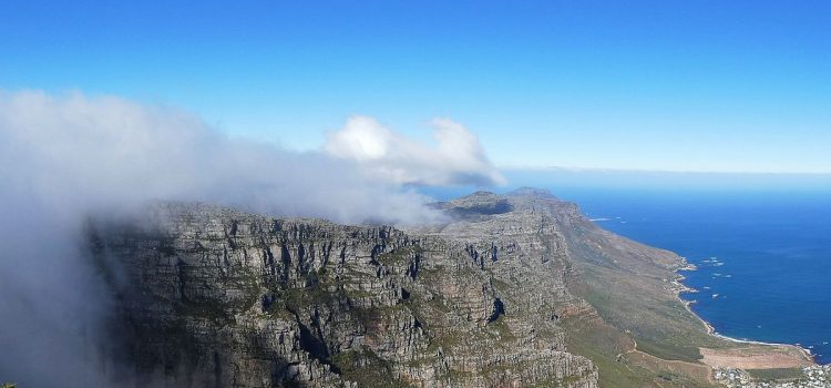 Table Mountain, Cape Town (by 100countries.info)